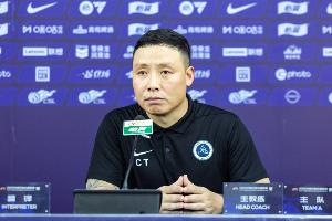 《报道：新任鹏城体育总监丹尼尔干预过多，频繁插手教练战术安排》