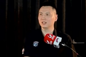 本赛季选定的外援是谁？卢伟：感谢领导信任，这四位都是我挑选的。