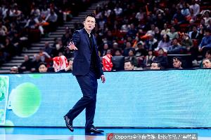 媒体人：或有人觉得“言过其实”，但卢伟堪称当前CBA最佳主教练