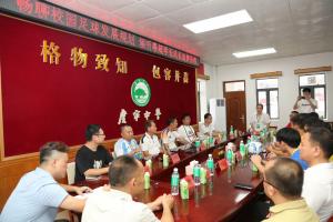 广宁中学五名粤超球员回访母校，昔日名宿望在山区培育国脚