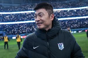 毛伟杰与朱鹏宇亮相国足首战！李国旭鼓励：更自信、更勇敢