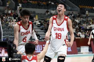 陈昱休今日球权过多 自信不足于自主进攻 错失良机