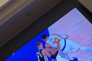 琼阿梅尼分享观看NBA总决赛照片，附多个头顶冒火表情包