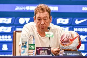 《蓉城一战成为斯卢茨基口中分界点,球队虽陷困境却保持积极氛围》