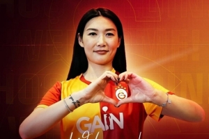 博主梳理杨莉娜海外赛事数据：出场6场，首发1场，场均出场时间21分钟