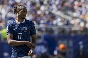 法媒报道：奥利塞法国球衣成世界杯爆款，一衣难求